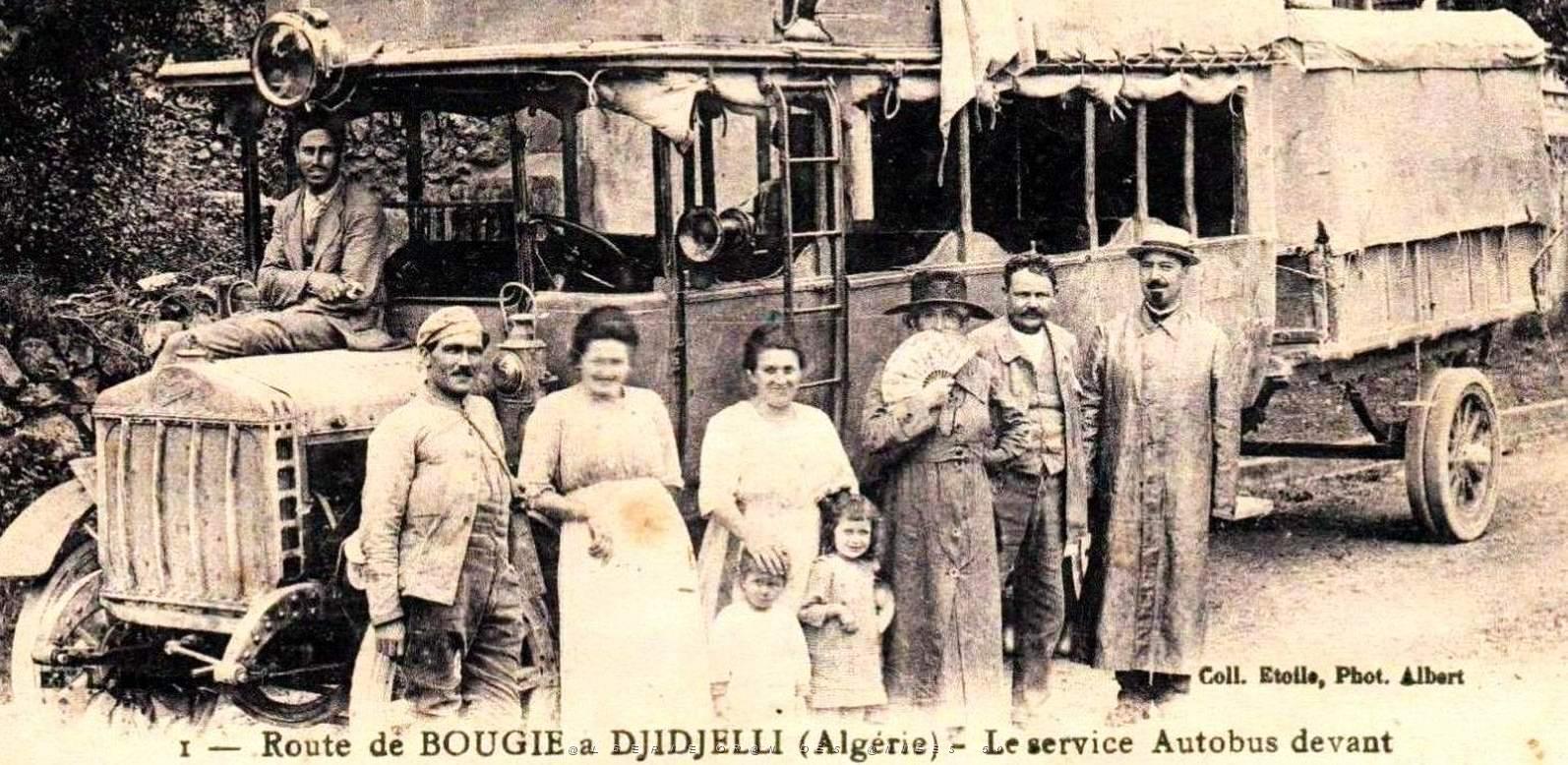 2200- Bougie a Djidjelli - Autobus devant la Grotte2 Merveilleuse 001.jpg